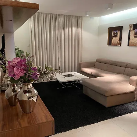 Deluxe With Pool In The Heart Of St Pauls Bay דירה סיינט פול ביי