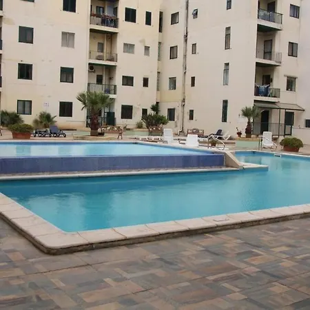 Deluxe With Pool In The Heart Of St Pauls Bay Apartment