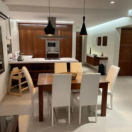 Apartment Deluxe With Pool In The Heart Of St Pauls Bay
