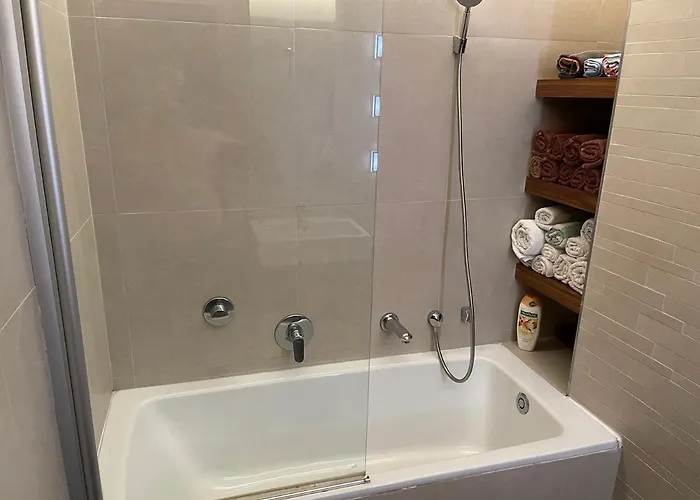 Deluxe With Pool In The Heart Of St Pauls Bay Apartamento *