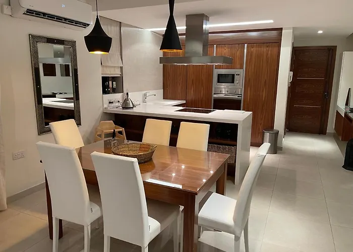 Deluxe With Pool In The Heart Of St Pauls Bay * St Paul's Bay