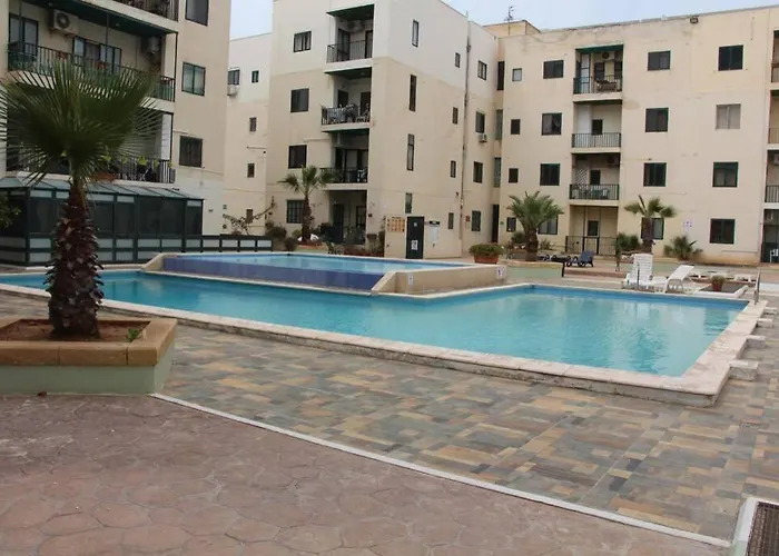 Apartamento Deluxe With Pool In The Heart Of St Pauls Bay St Paul's Bay