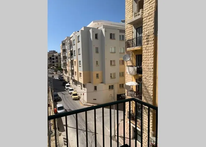 Deluxe With Pool In The Heart Of St Pauls Bay