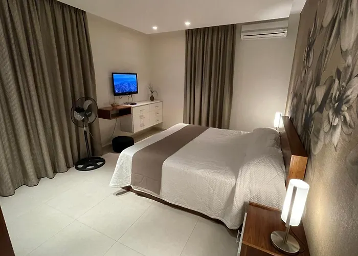 Deluxe With Pool In The Heart Of St Pauls Bay *