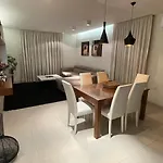Deluxe With Pool In The Heart Of St Pauls Bay 公寓